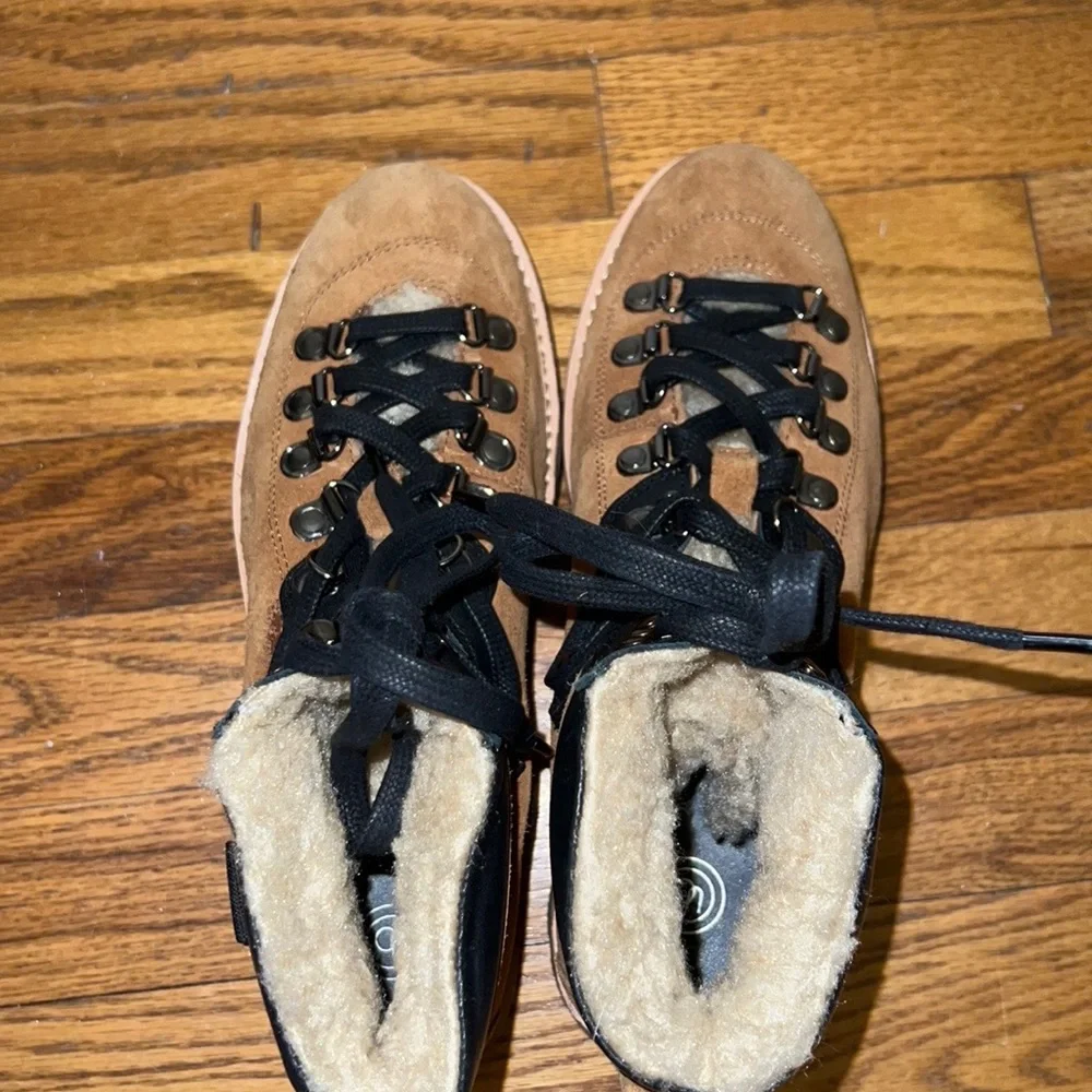 Urban Outfitters Sherpa hiking boots - Picture 2 of 4